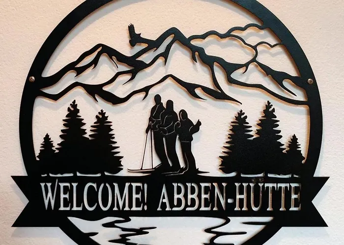 Schoeneben Abben Huette Wald im Pinzgau